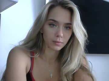 nelly_fortu on Chaturbate