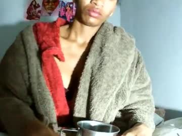 rayannae on Chaturbate