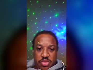 reavesantonio395 on Chaturbate