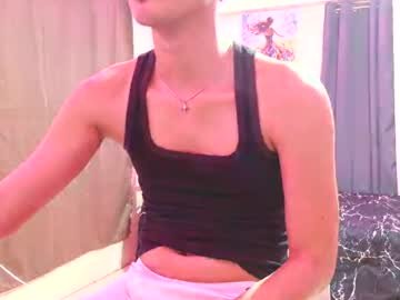 urhotslimboytoypau on Chaturbate