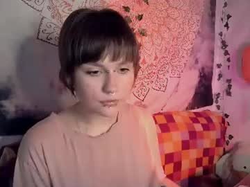 uwujudyosas on Chaturbate