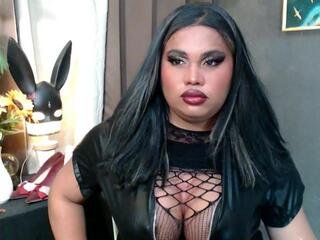 bella-blossoms on Flirt4Free