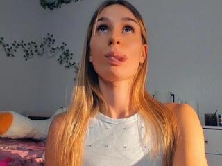 kira-walker on Flirt4Free