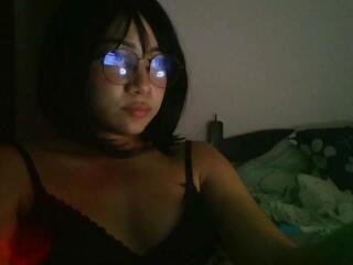 lola-solem on Flirt4Free